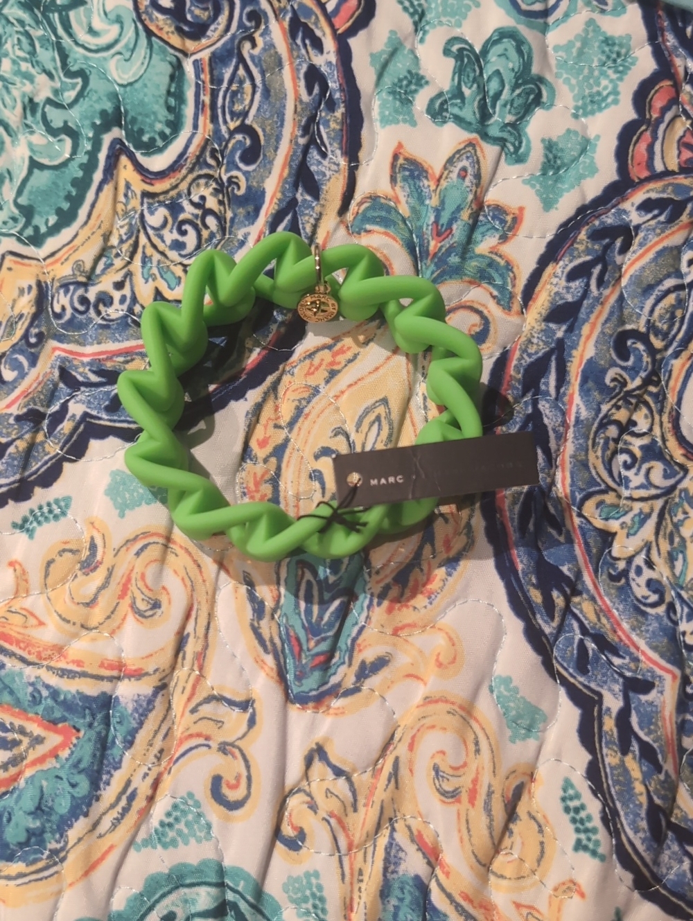 Marc Jacobs Zigzag Silicone Bracelet in Neon Green with Gold Charm